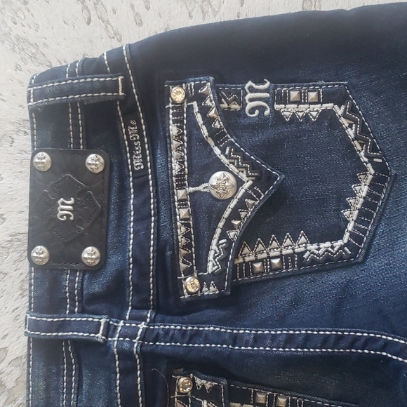 Miss Me Jeans Embellished Embroidered Studded Capri Dark Wash Sz14 - Picture 8 of 9